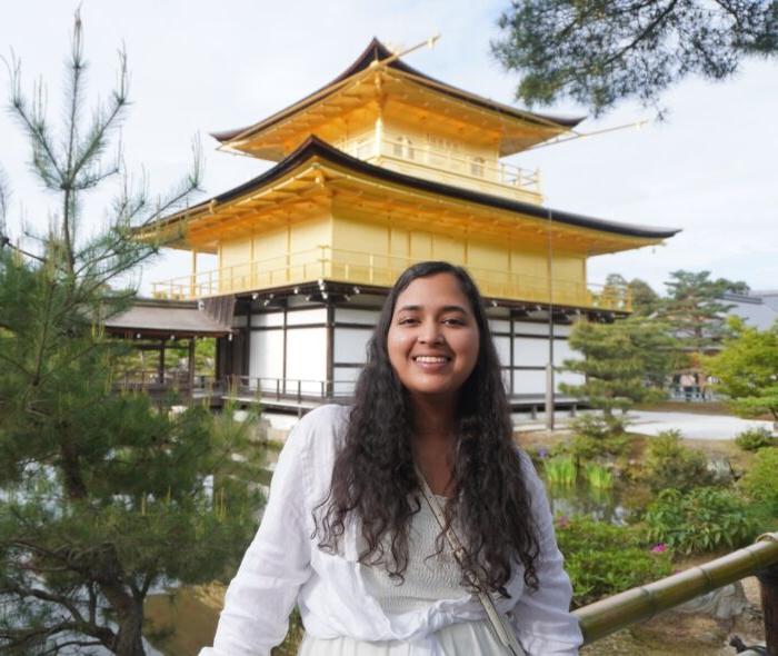 Ananya Goyal '20 photo in front of a pagoda